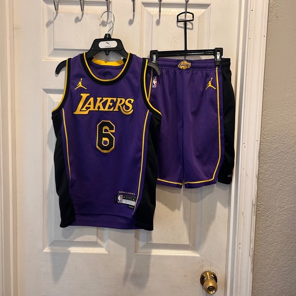 Nike Lebron James Lakers Swingman Statement Edition Jersey Shorts Youth M #6